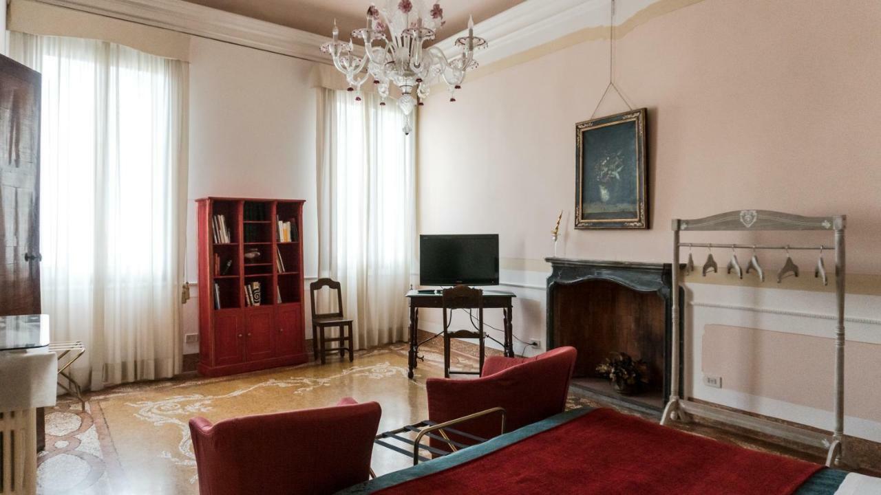 Luxury Balcony Apartment Venecia Exterior foto